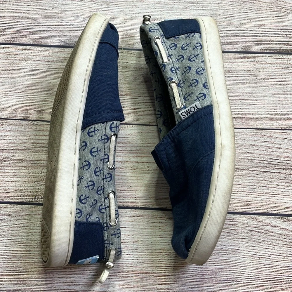 Tom’s Navy/Gray Anchor Print Slip On Flats Size 4 (Womens size 6/6.5) - Picture 4 of 9